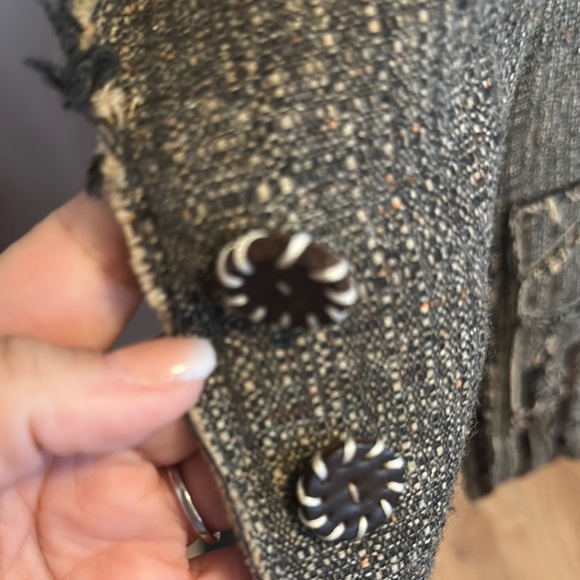 Unique Women's Distressed Tweed Jacket - Picture 5 of 6